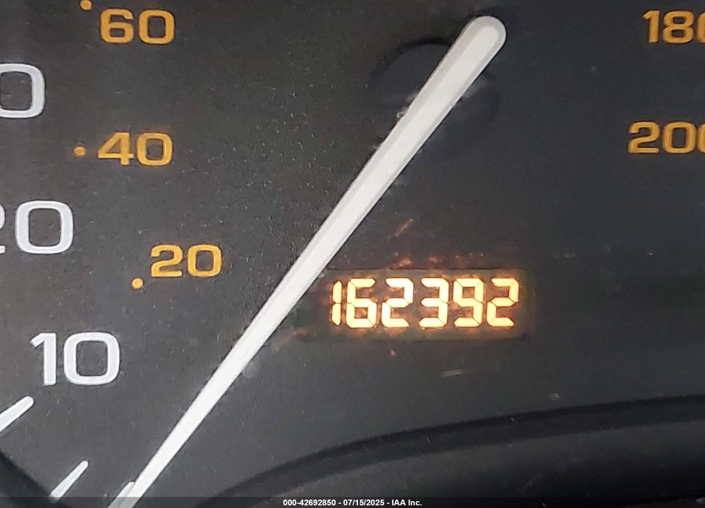 2002 SATURN S-SERIES SL2 VIN: 1G8ZK52772Z106821