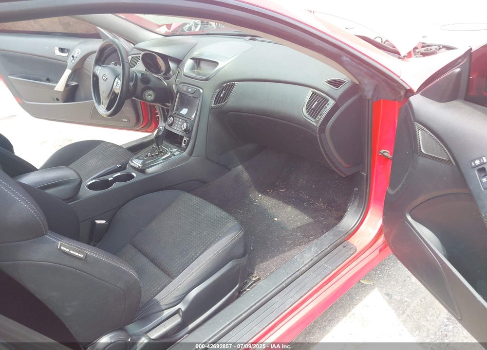 2011 HYUNDAI GENESIS VIN: KMHHT6KD5BU060618