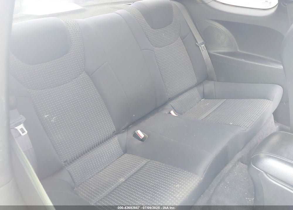 2011 HYUNDAI GENESIS VIN: KMHHT6KD5BU060618