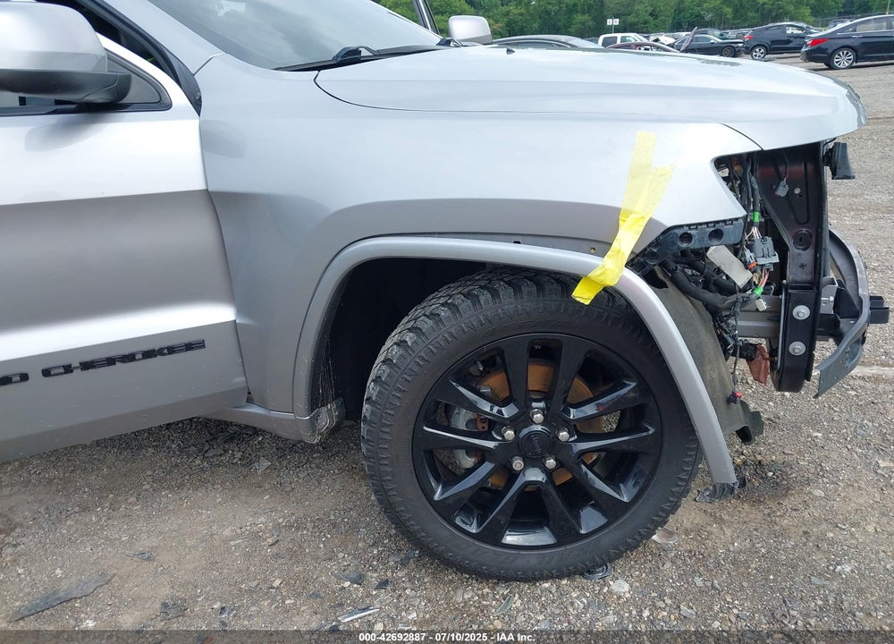 2017 JEEP GRAND CHEROKEE ALTITUDE 4X4 VIN: 1C4RJFAG0HC925004