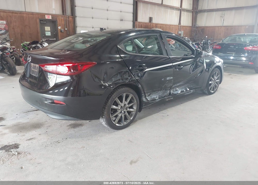 2018 MAZDA 3 GRAND TOURING VIN: 3MZBN1W38JM164738