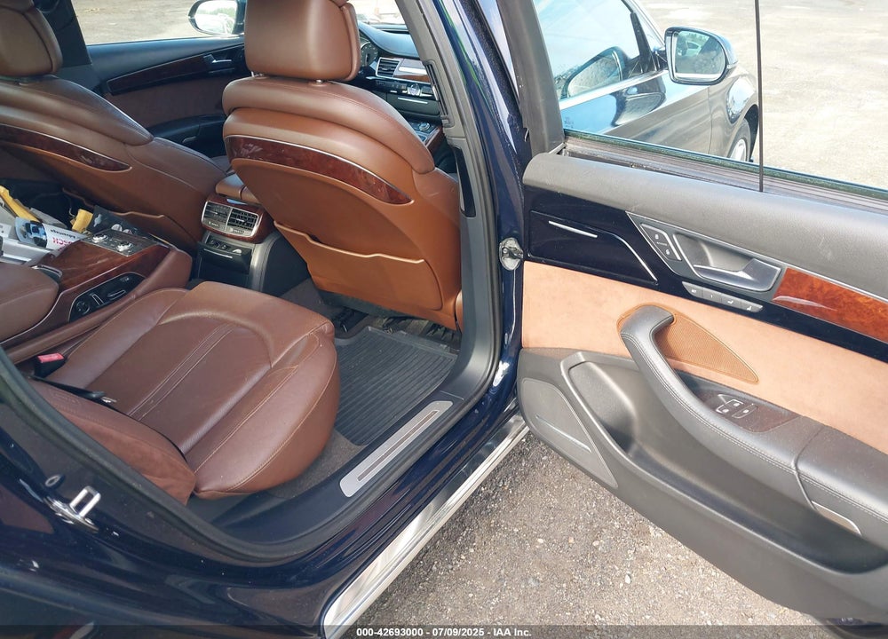 2011 AUDI A8 L VIN: WAURVAFD4BN018884