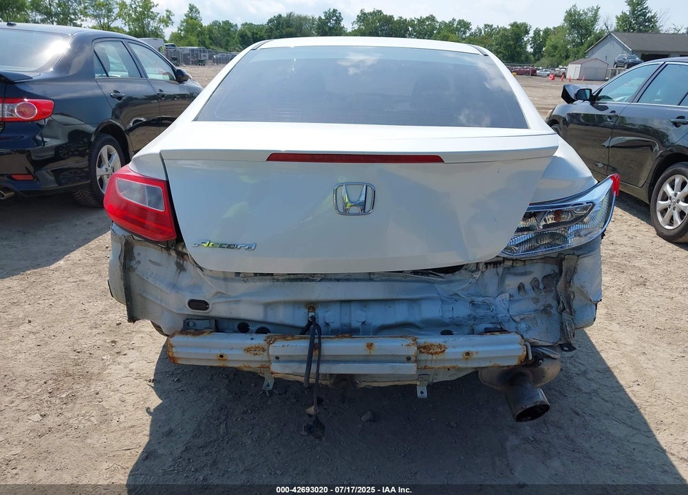 2014 HONDA ACCORD VIN: 1HGCT1B39EA011163