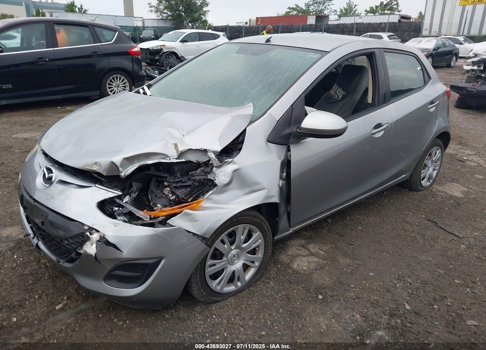 2011 MAZDA 2 VIN: JM1DE1HZXB0130124