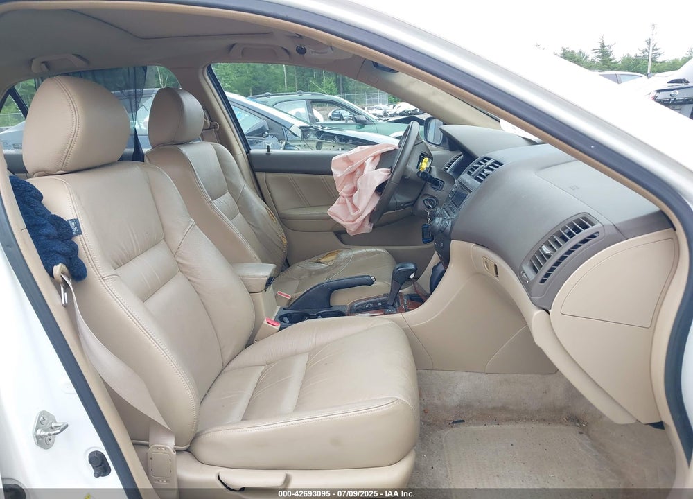 2007 HONDA ACCORD VIN: 1HGCM56877A157655