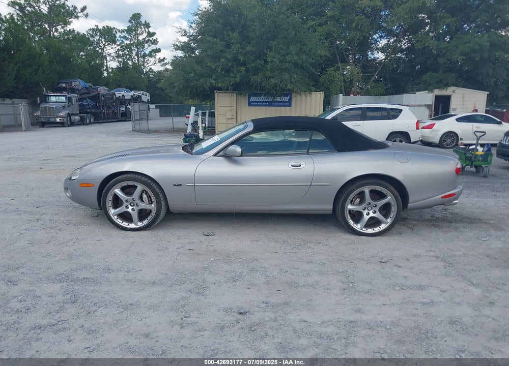 2001 JAGUAR XKR VIN: SAJDA42B11PA12062