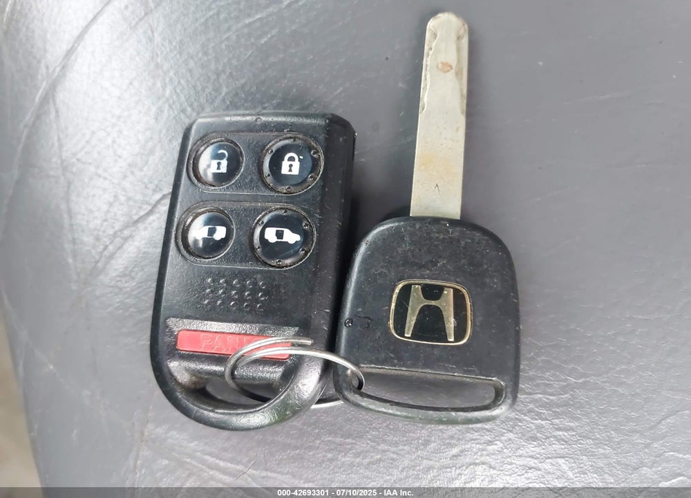 2005 HONDA ODYSSEY EX-L VIN: 5FNRL38725B001662