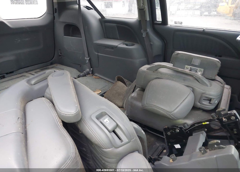 2005 HONDA ODYSSEY EX-L VIN: 5FNRL38725B001662