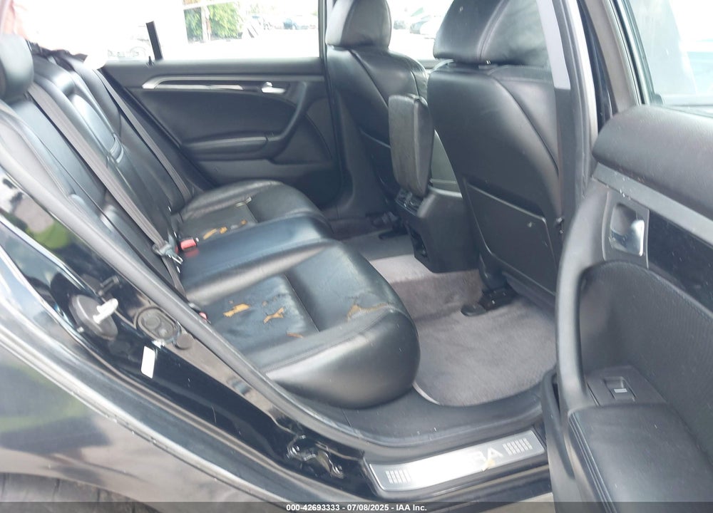2004 ACURA TL VIN: 19UUA66244A058642