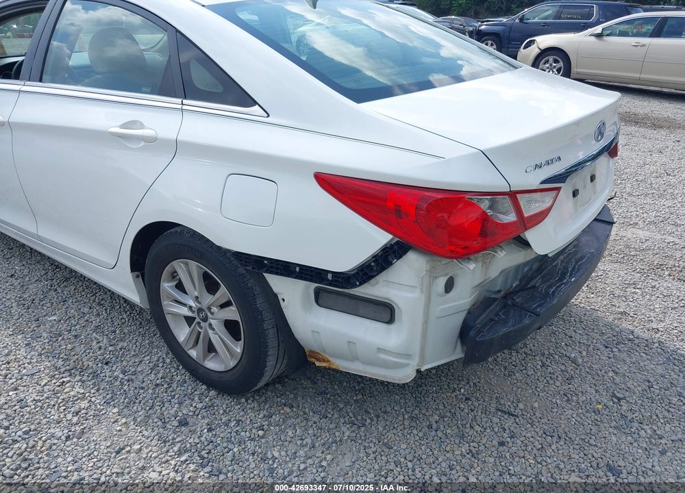 2011 HYUNDAI SONATA VIN: 5NPEB4AC0BH296739
