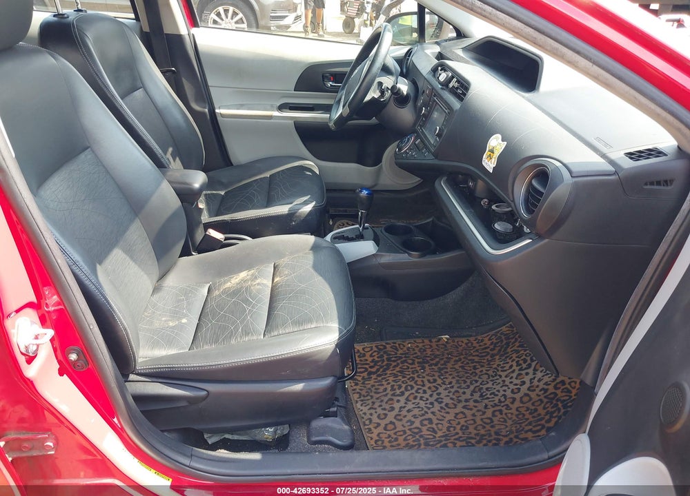 2014 TOYOTA PRIUS C VIN: JTDKDTB34E1069510
