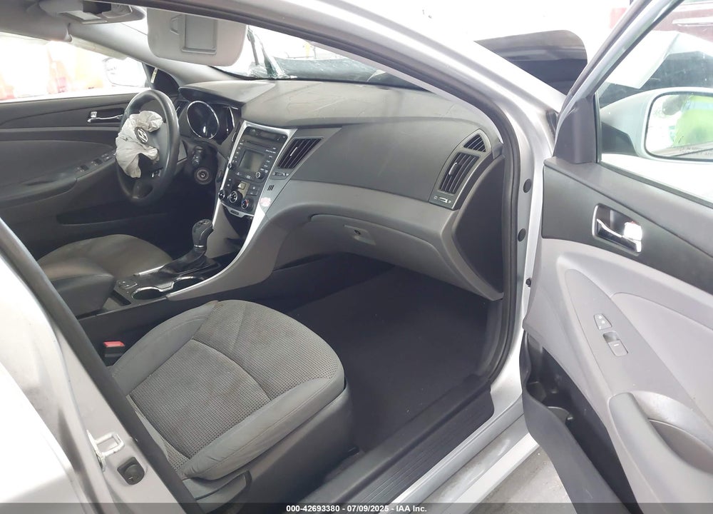 2014 HYUNDAI SONATA VIN: 5NPEB4AC9EH825268