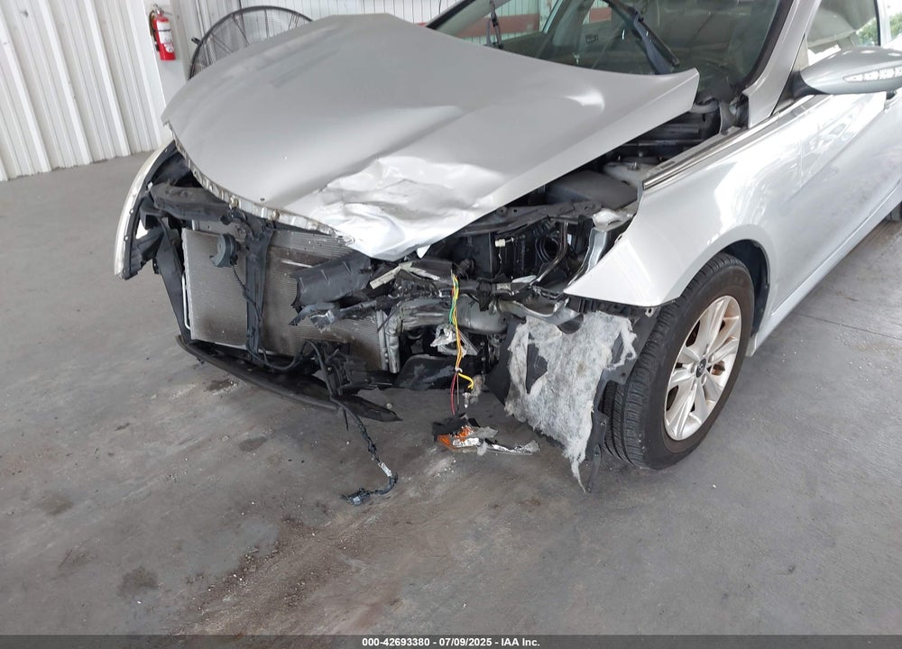 2014 HYUNDAI SONATA VIN: 5NPEB4AC9EH825268