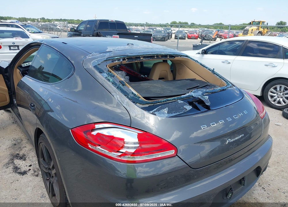 2016 PORSCHE PANAMERA VIN: WP0AA2A78GL004430