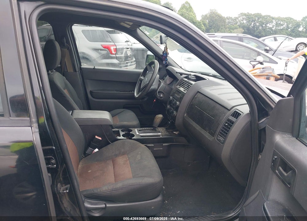 2008 FORD ESCAPE VIN: 1FMCU93Z18KA52636