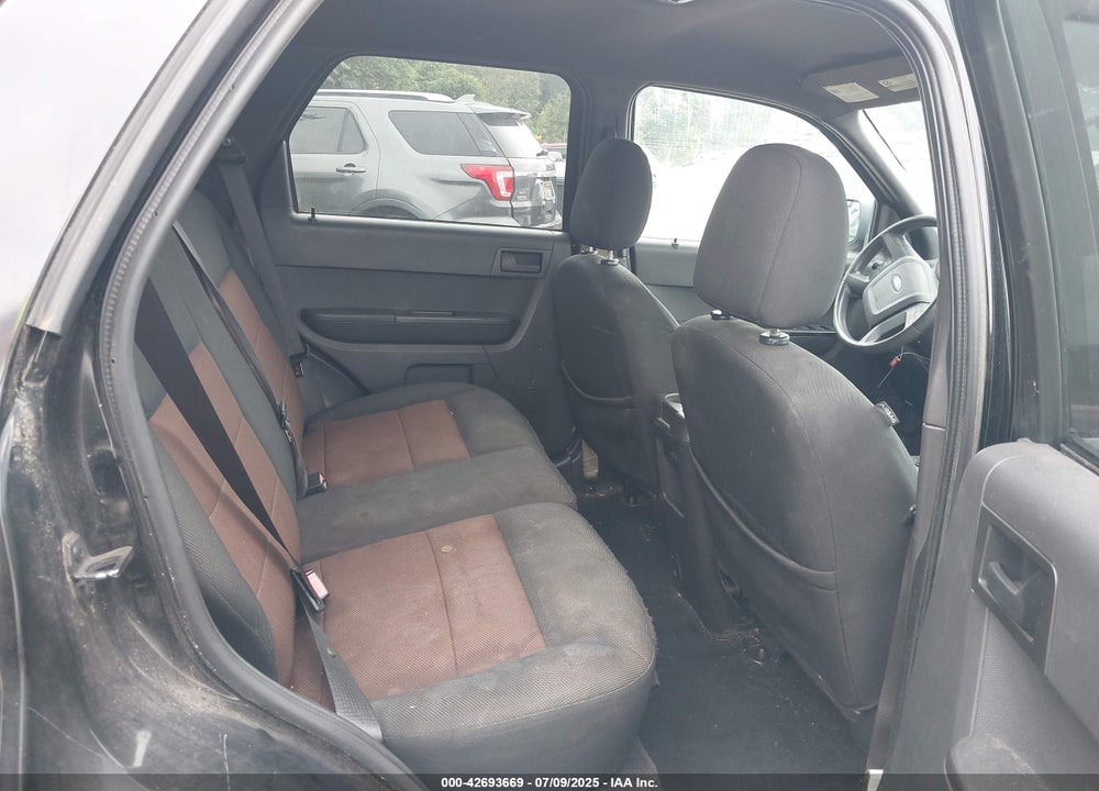2008 FORD ESCAPE VIN: 1FMCU93Z18KA52636