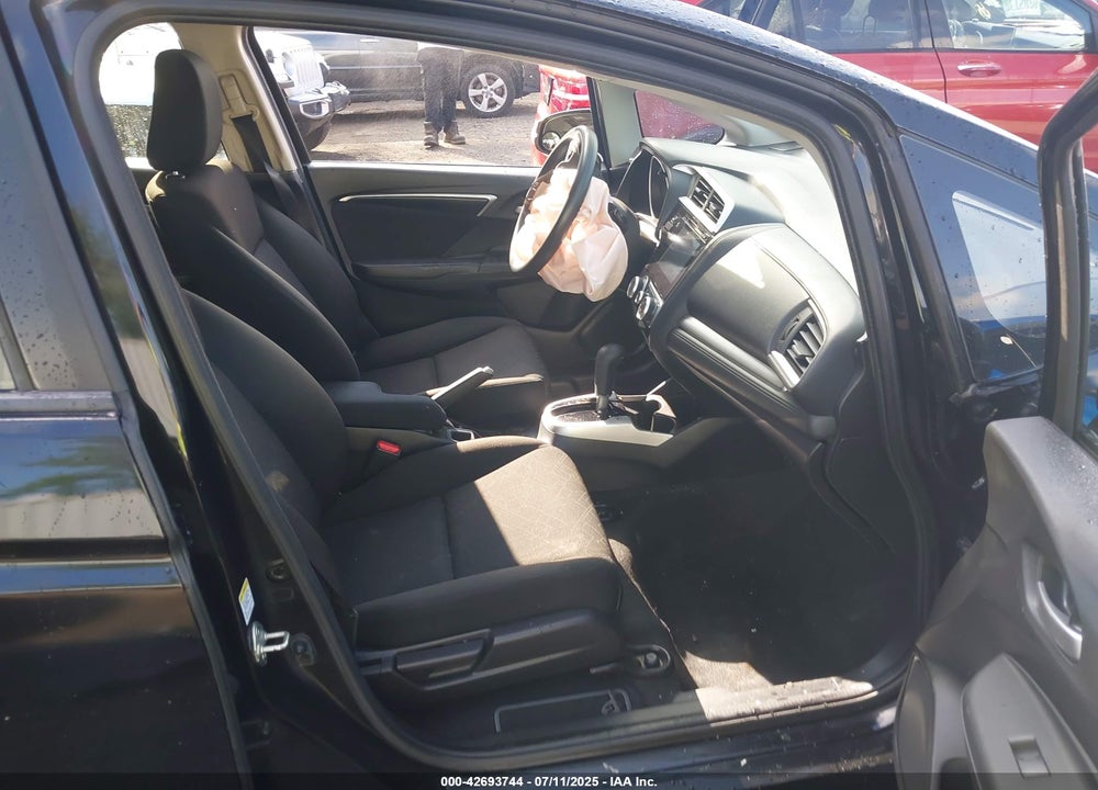 2016 HONDA FIT VIN: JHMGK5H70GS007647