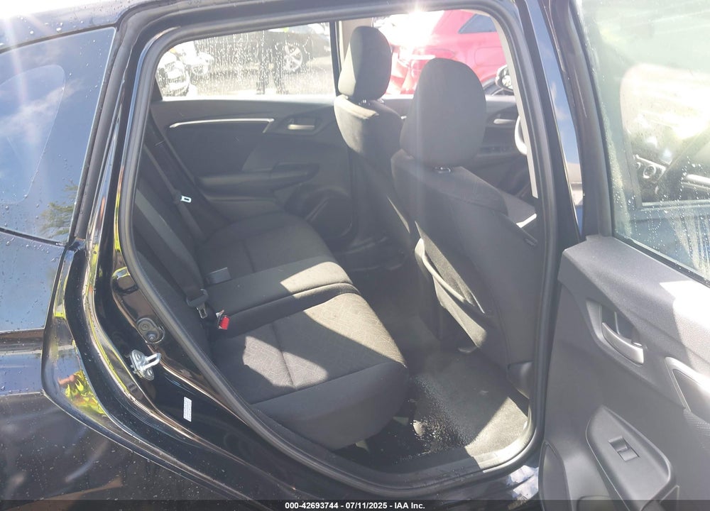 2016 HONDA FIT VIN: JHMGK5H70GS007647