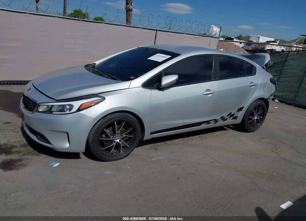 2018 KIA FORTE VIN: 3KPFL4A76JE224676