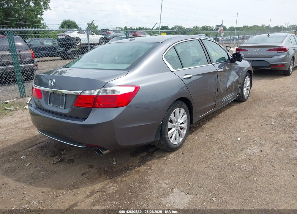 2013 HONDA ACCORD VIN: 1HGCR2F8XDA044083