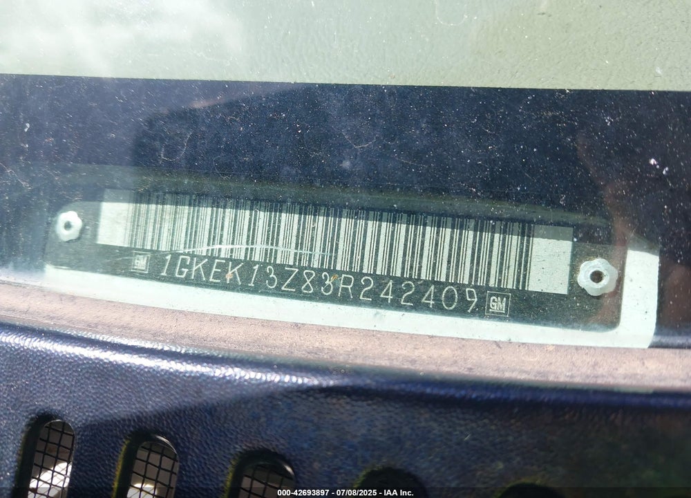 2003 GMC YUKON SLE VIN: 1GKEK13Z83R242409