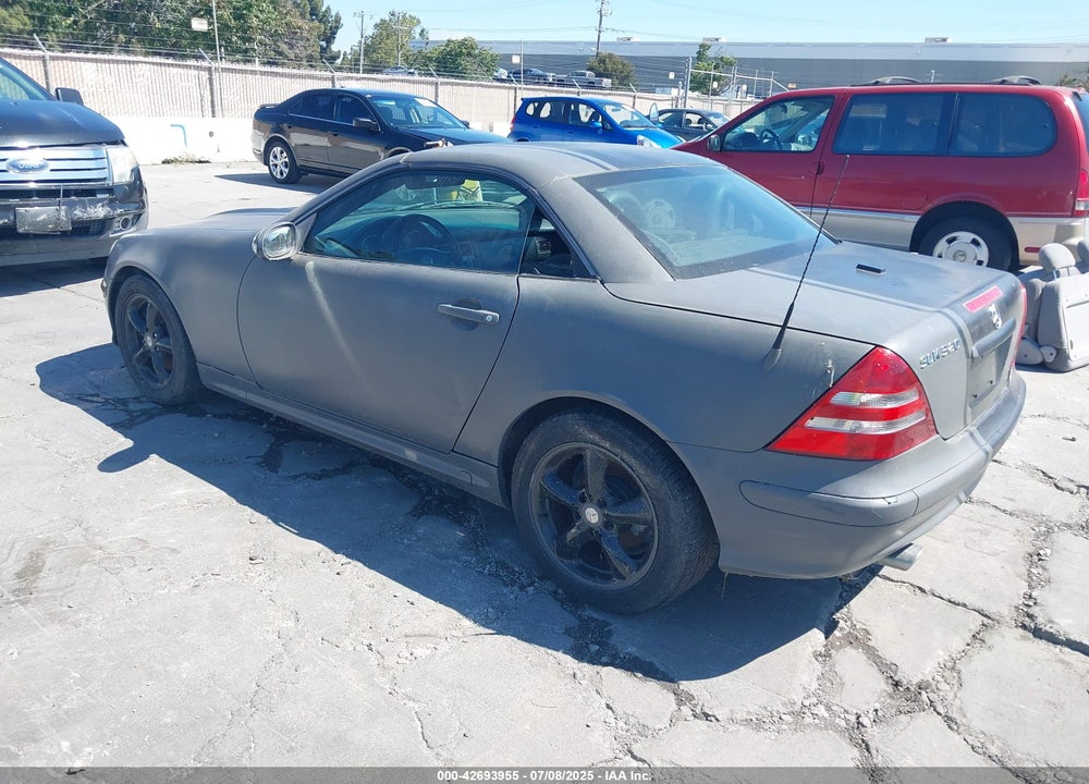2002 MERCEDES-BENZ SLK 320 VIN: WDBKK65F92F254369