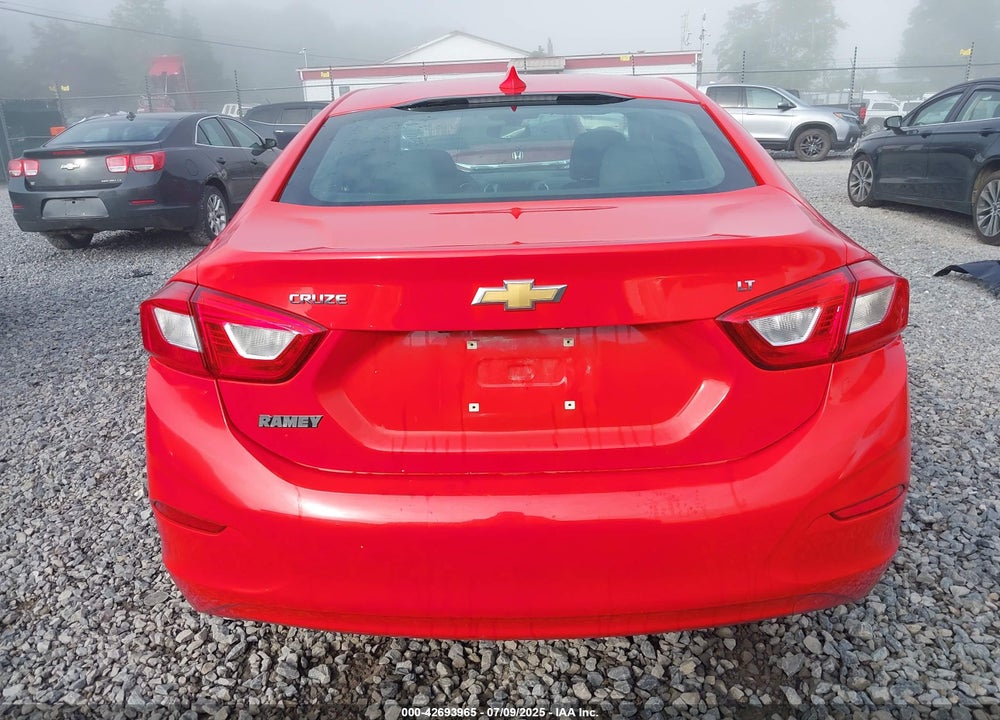 2018 CHEVROLET CRUZE LT AUTO VIN: 1G1BE5SM5J7184635