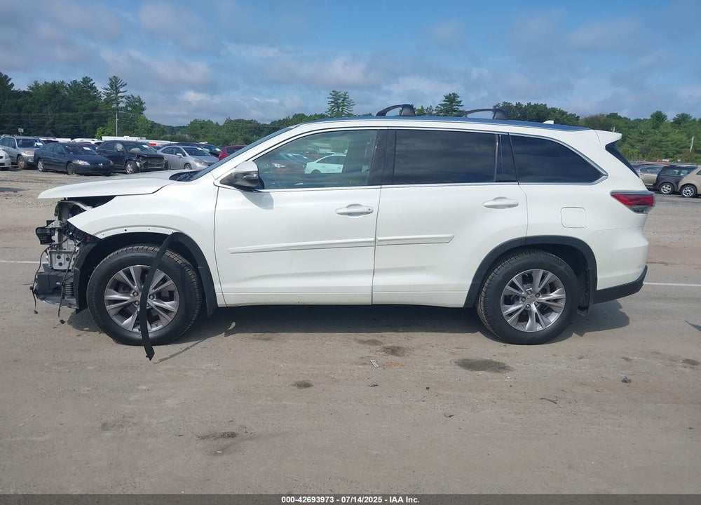 2015 TOYOTA HIGHLANDER XLE V6 VIN: 5TDJKRFH0FS173135