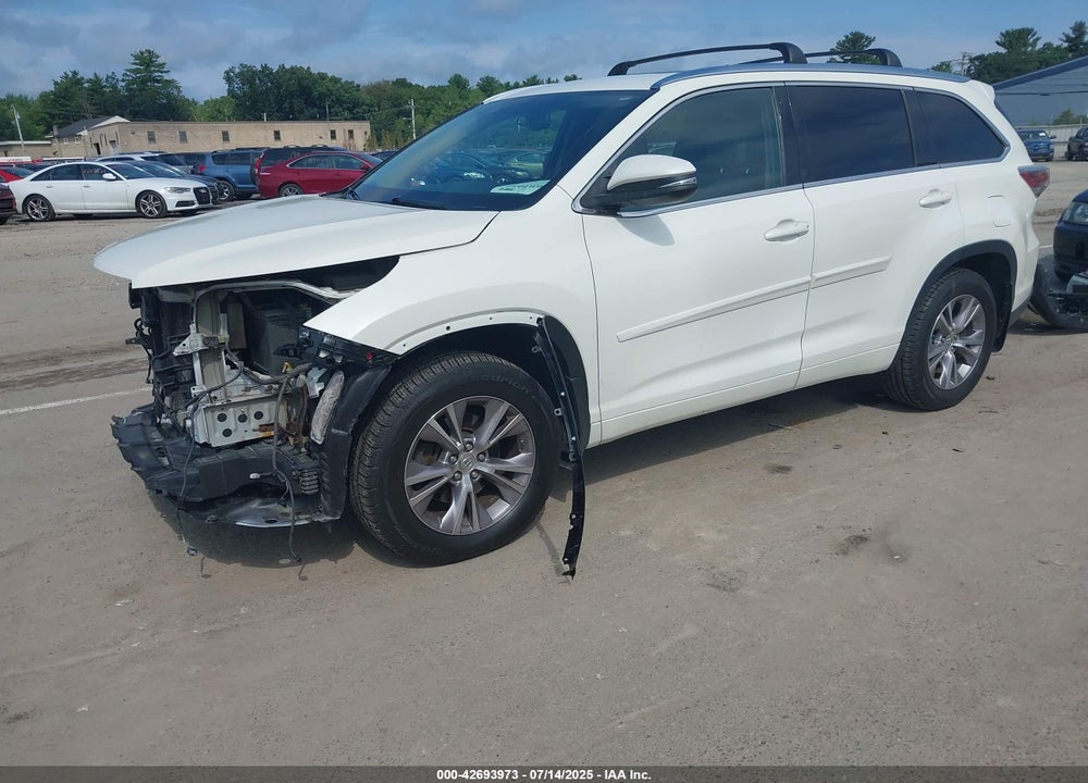 2015 TOYOTA HIGHLANDER XLE V6 VIN: 5TDJKRFH0FS173135