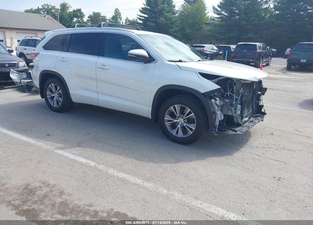 2015 TOYOTA HIGHLANDER XLE V6 VIN: 5TDJKRFH0FS173135