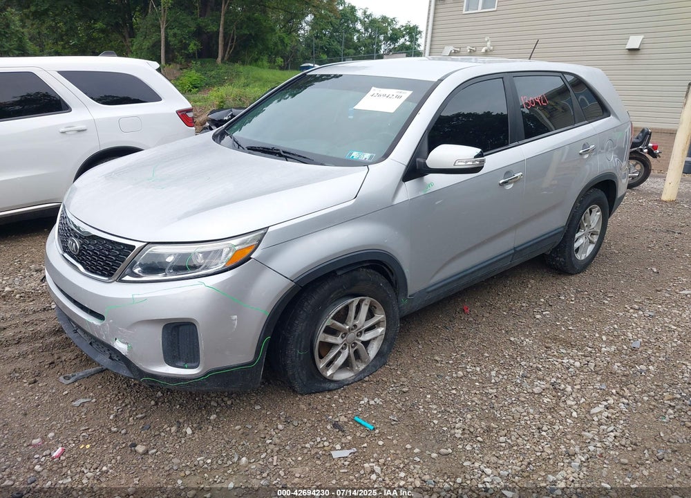 2014 KIA SORENTO LX VIN: 5XYKT3A68EG487342