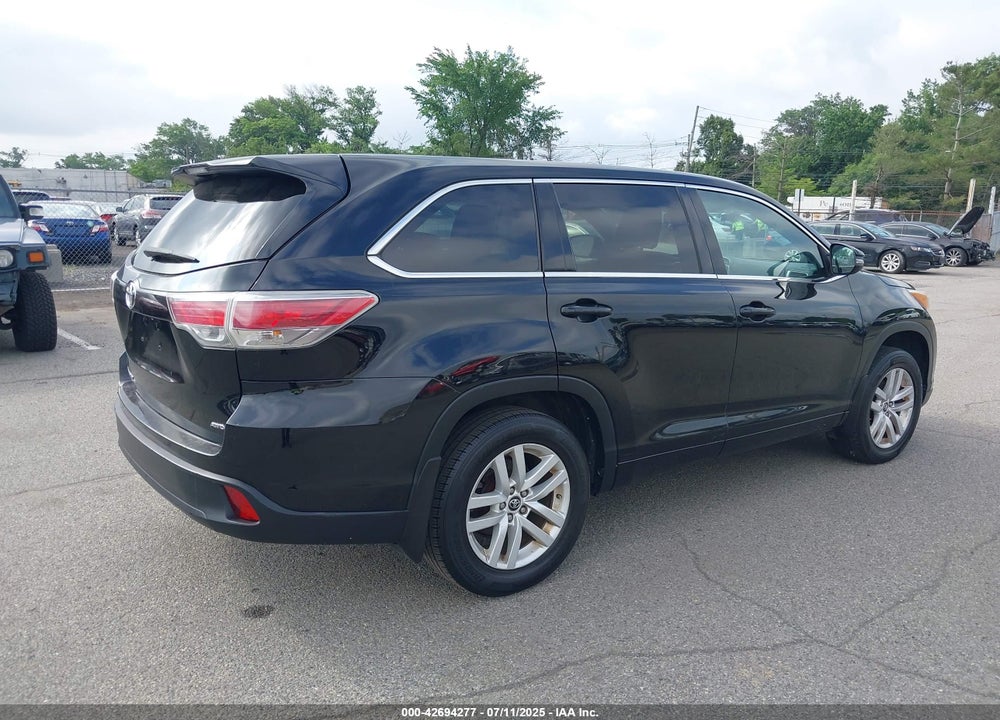 2016 TOYOTA HIGHLANDER LE V6 VIN: 5TDBKRFH2GS279608