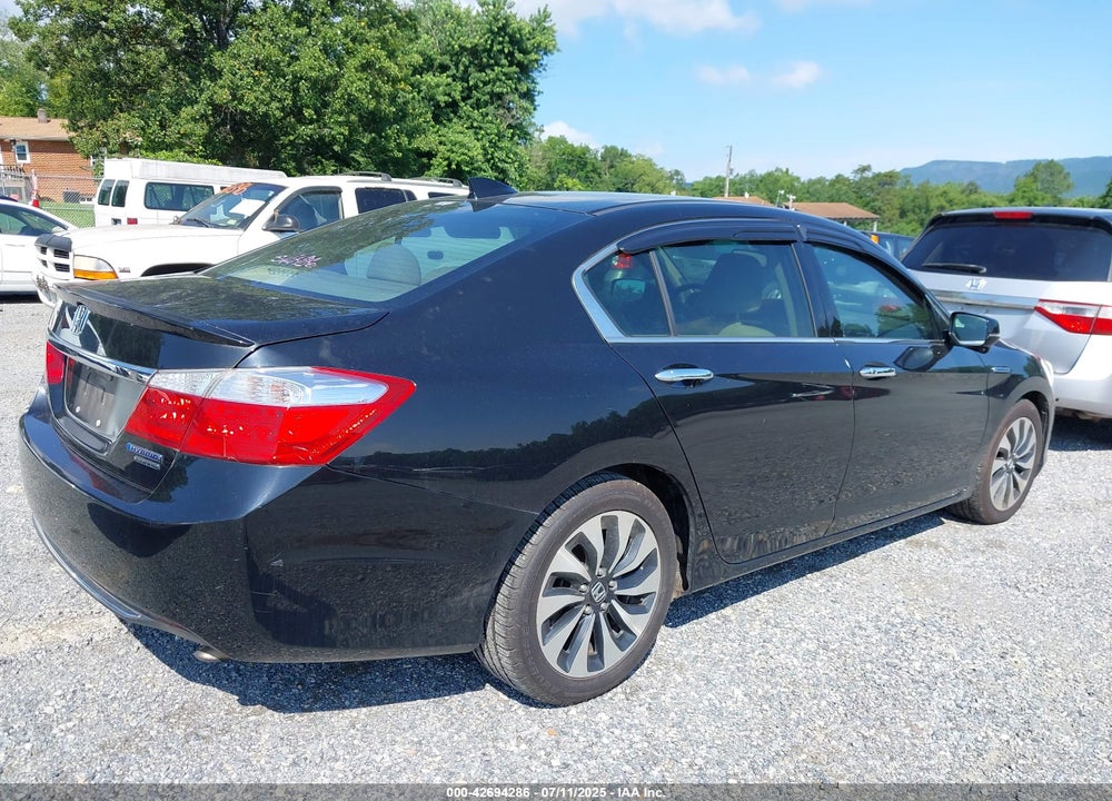 2015 HONDA ACCORD VIN: 1HGCR6F74FA005541