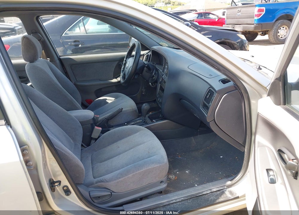 2005 HYUNDAI ELANTRA GLS/GT VIN: KMHDN46DX5U184850