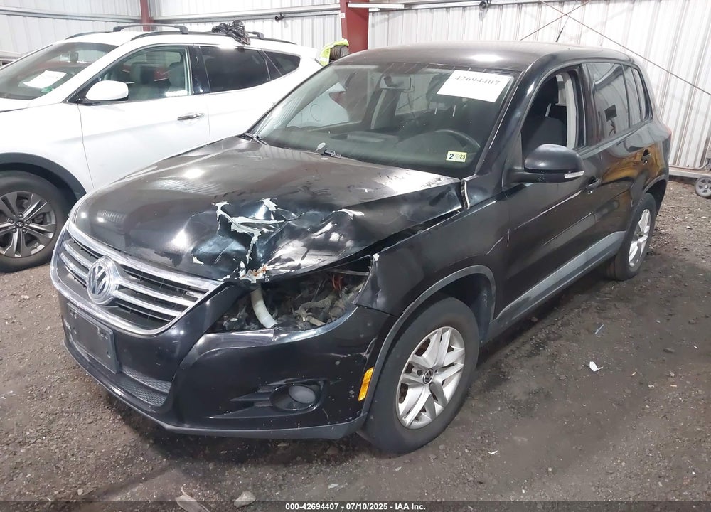 2011 VOLKSWAGEN TIGUAN VIN: WVGAV7AX5BW534360