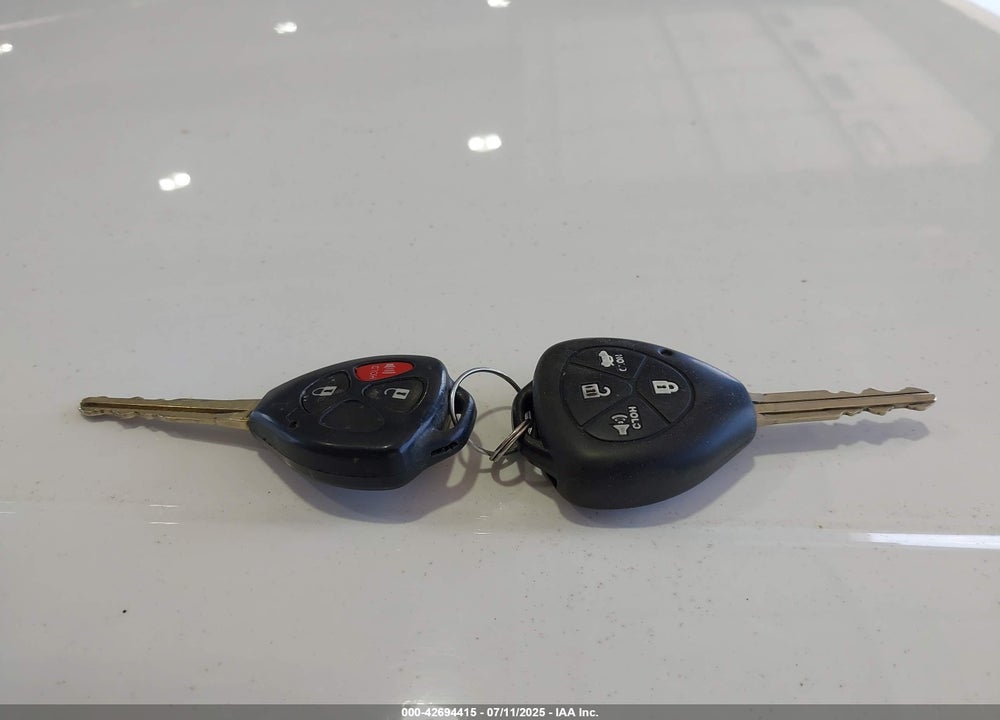 2009 SCION XB VIN: JTLKE50E591077672