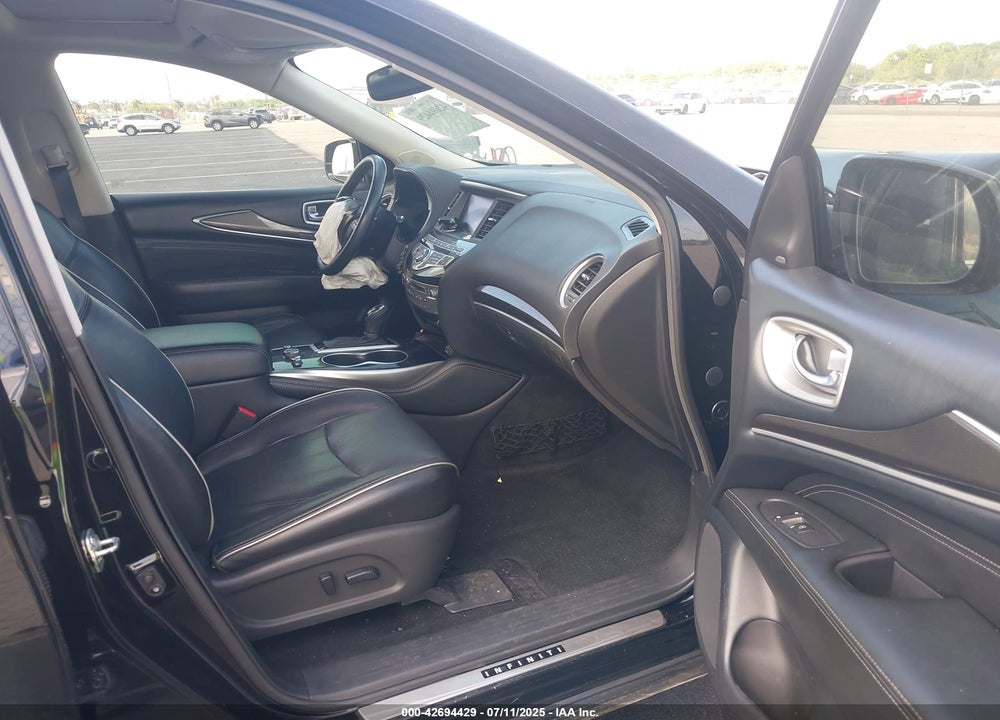 2019 INFINITI QX60 VIN: 5N1DL0MNXKC557204