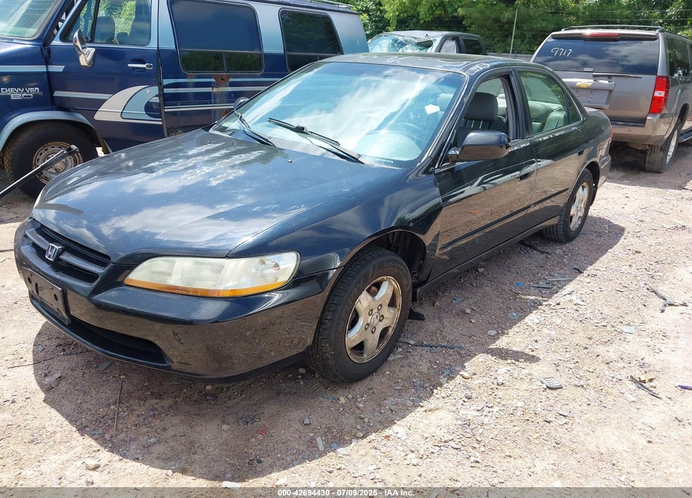 1999 HONDA ACCORD EX V6 VIN: 1HGCG1652XA057226