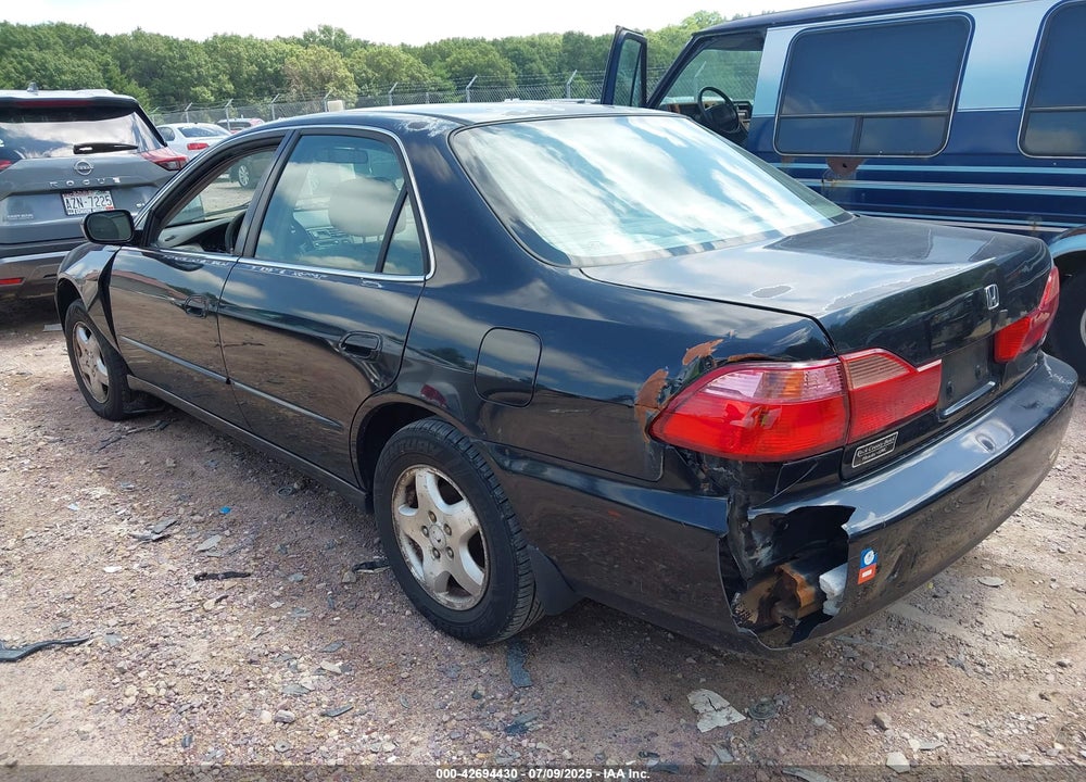 1999 HONDA ACCORD EX V6 VIN: 1HGCG1652XA057226