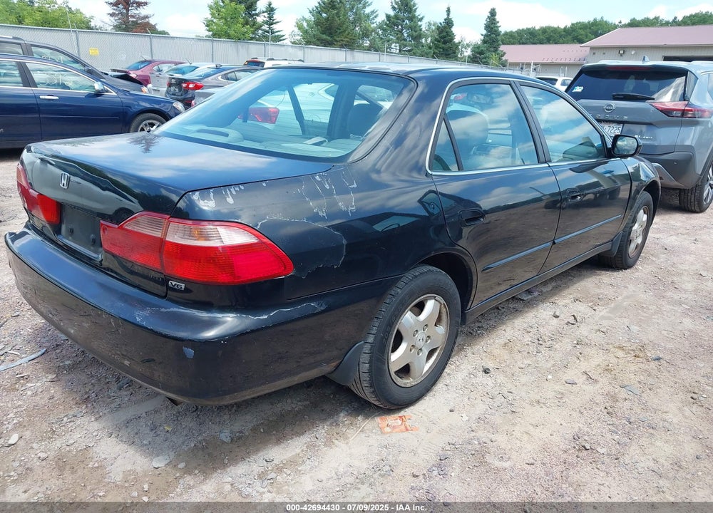 1999 HONDA ACCORD EX V6 VIN: 1HGCG1652XA057226
