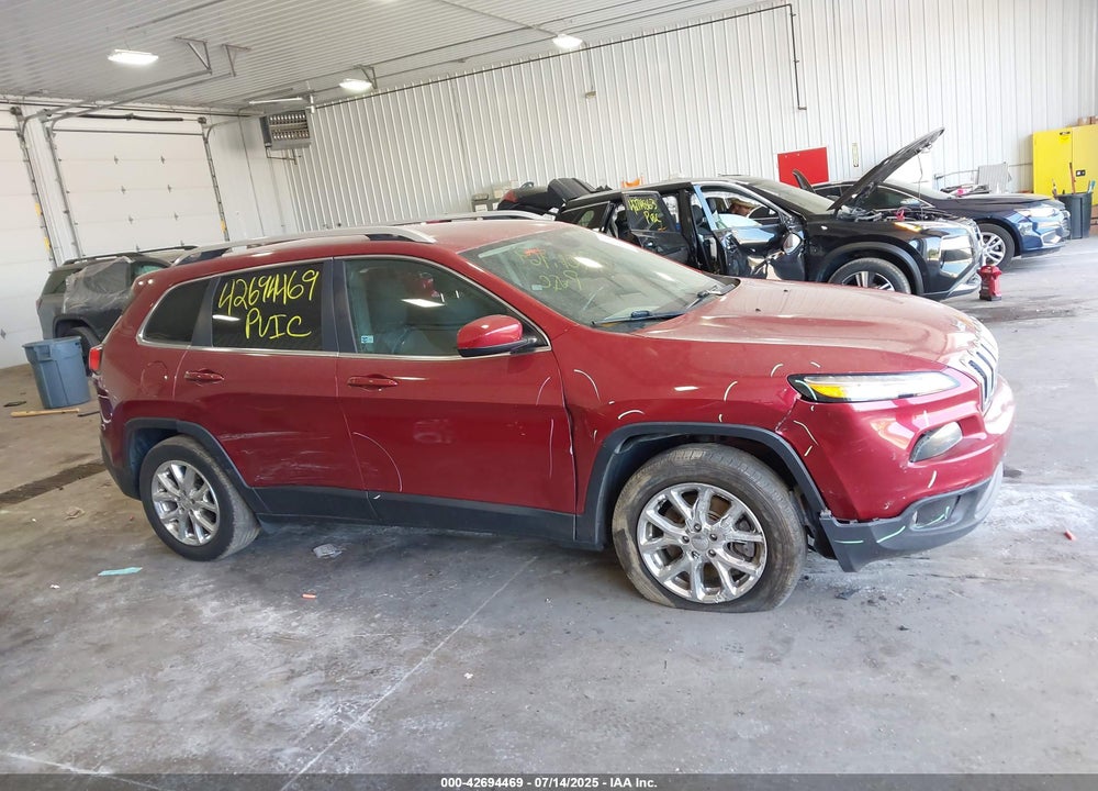 2017 JEEP CHEROKEE VIN: 1C4PJLCB8HW560464