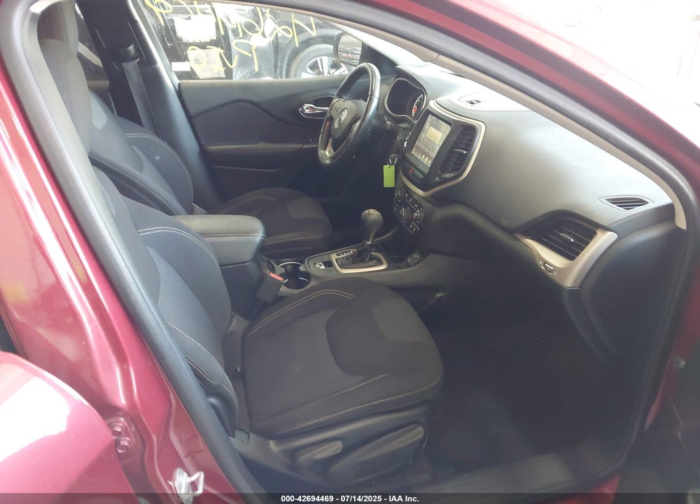 2017 JEEP CHEROKEE VIN: 1C4PJLCB8HW560464