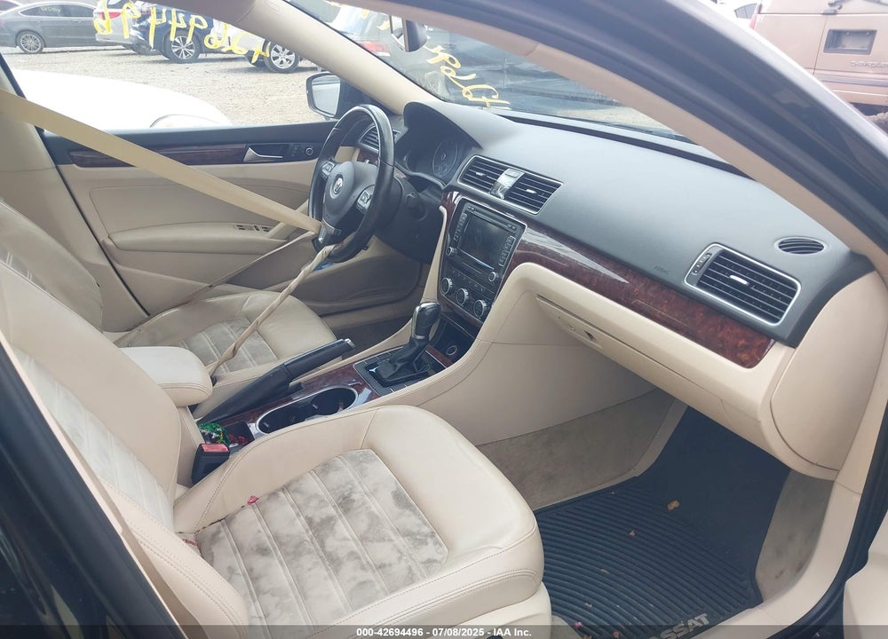 2013 VOLKSWAGEN PASSAT 2.5L SEL PREMIUM VIN: 1VWCH7A36DC081675