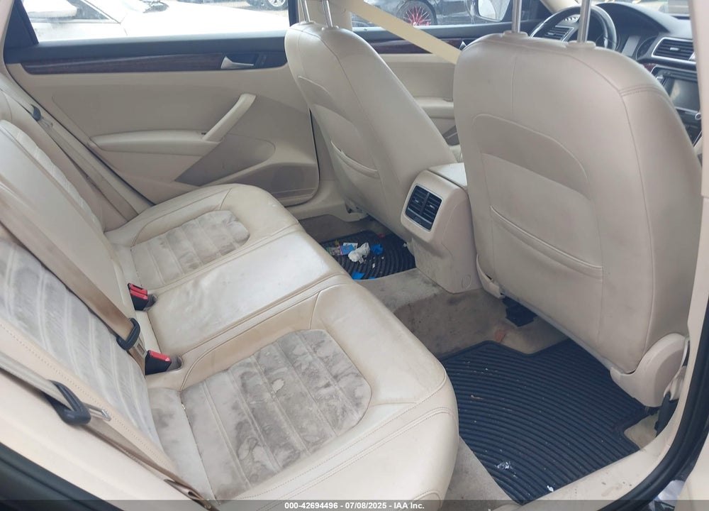 2013 VOLKSWAGEN PASSAT 2.5L SEL PREMIUM VIN: 1VWCH7A36DC081675