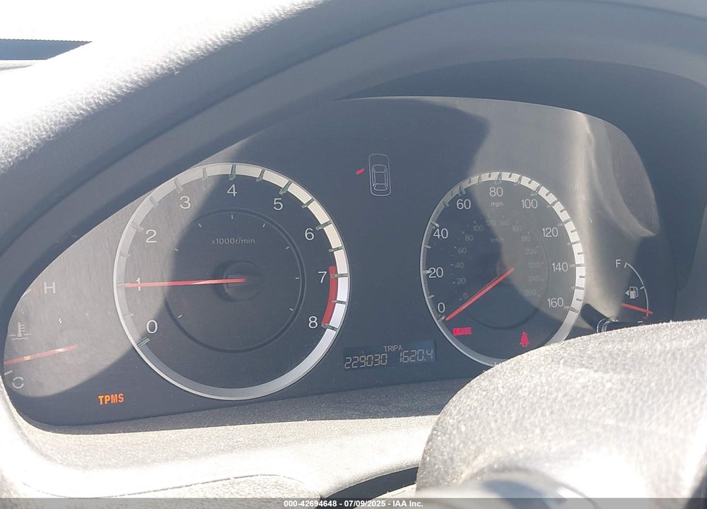 2011 HONDA ACCORD VIN: 1HGCP2E39BA134981