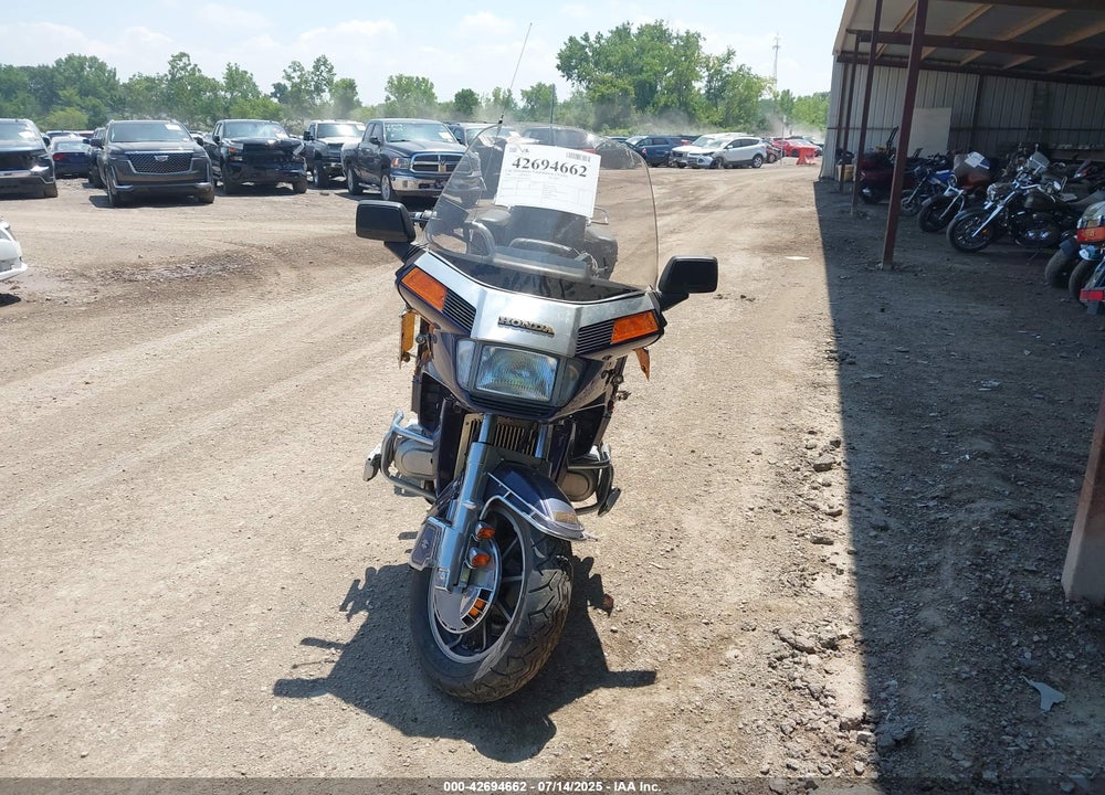 1986 HONDA GL1200 A VIN: 1HFSC1421GA206374