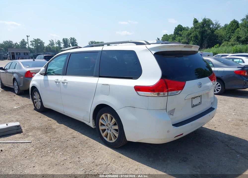 2014 TOYOTA SIENNA XLE 7 PASSENGER VIN: 5TDDK3DC3ES079590