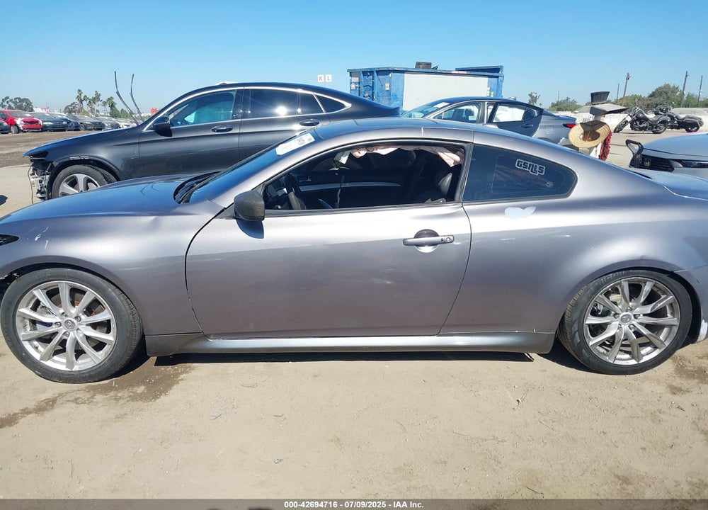 2008 INFINITI G37 VIN: JNKCV64E88M100969