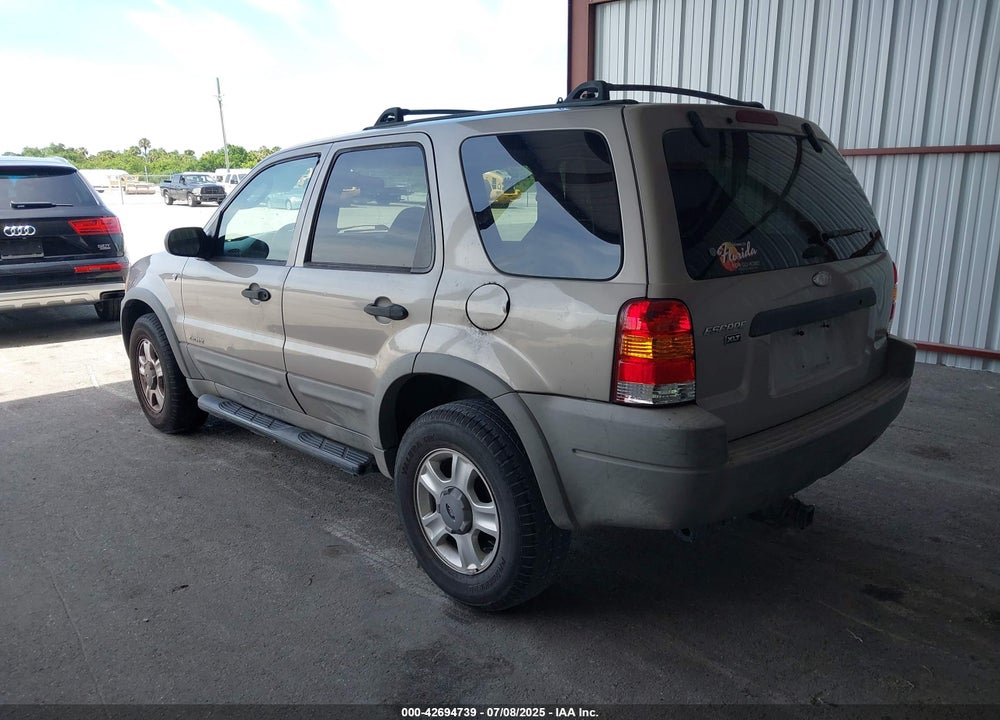 2001 FORD ESCAPE XLT VIN: 1FMYU03111KF57142