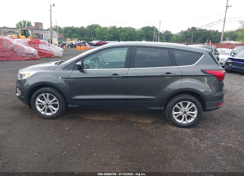 2019 FORD ESCAPE VIN: 1FMCU9GD1KUC17837